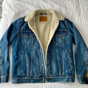 Levi’s Sherpa Jean Jacket